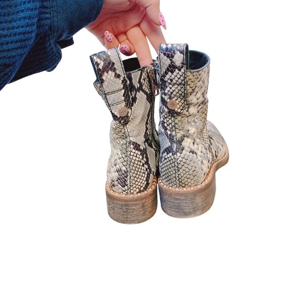 Zadig & Voltaire Studded Snakeskin Leather Ankle Boots With Side Zipper 9.5/40 - Picture 3 of 5